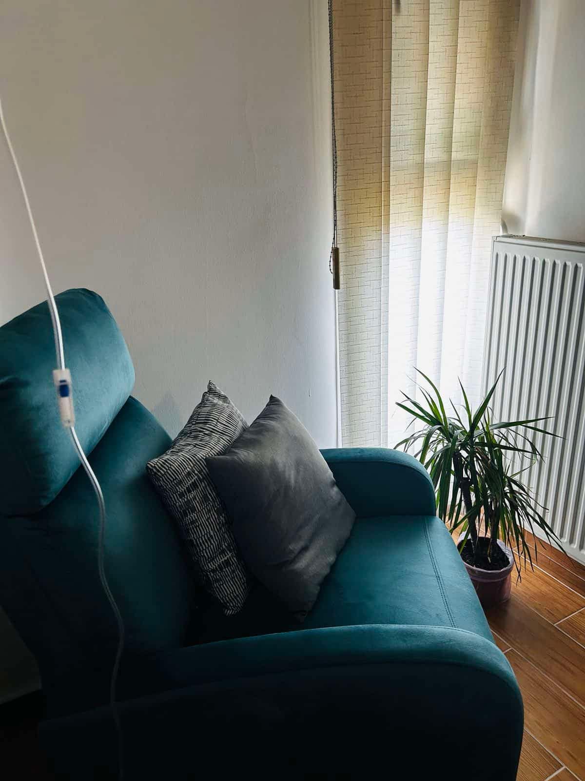 Ιατρικός καρέκλα για θεραπεια ορού στο ιατρείο Ερυθροπούλου Σοφία Ιατρικός καρέκλα για θεραπεια ορού στο ιατρείο Ερυθροπούλου Σοφία